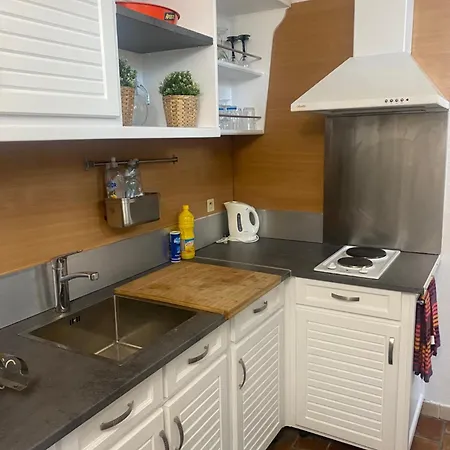 Maison En Duplex Avec Jardin كانيو سور مير